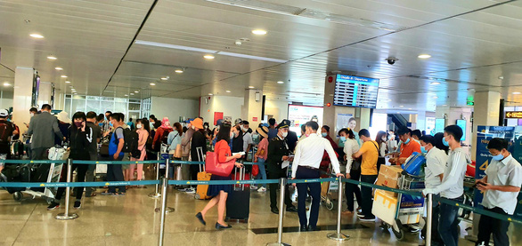 Vietjet, Vietnam Airlines add domestic flights due to increased demand