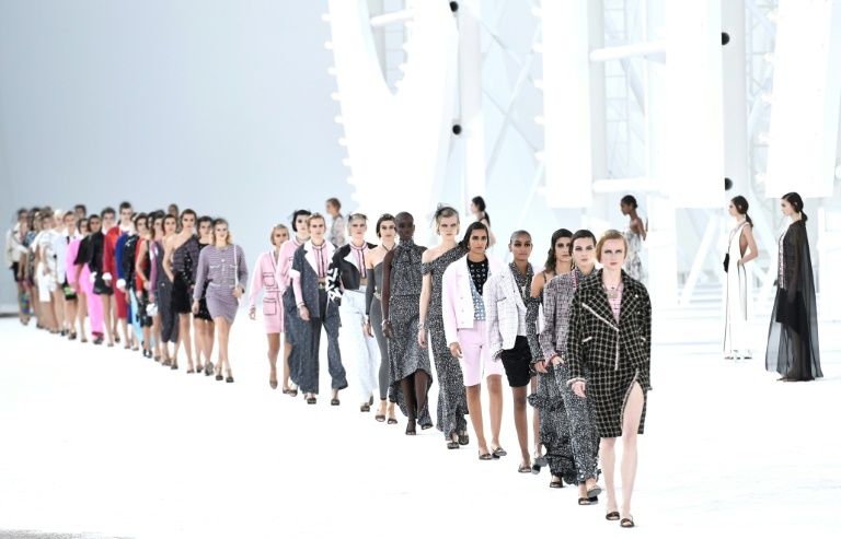 Chanel's Runway Featured A Plus-Size Model For The First Time In