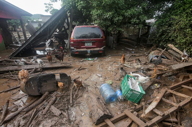Guatemalan mudslides push Central American storm death toll above 100
