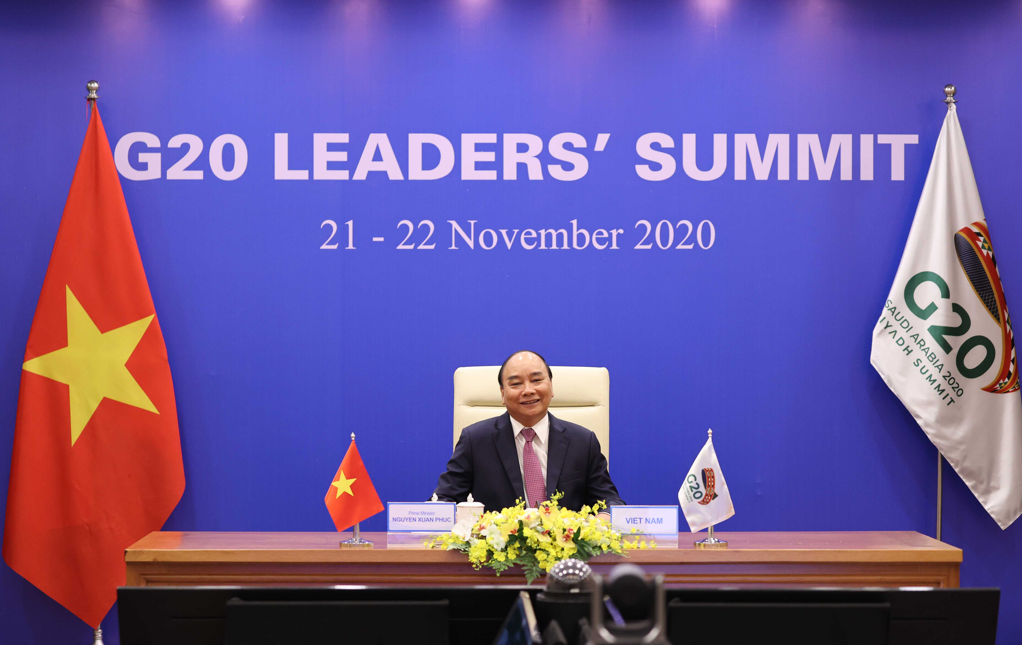 Vietnam premier calls for global solidarity to overcome COVID-19 at G20 Summit