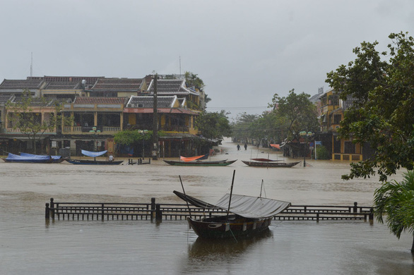 A corner of Hoi An City is inundated. Photo: B.D. / Tuoi Tre