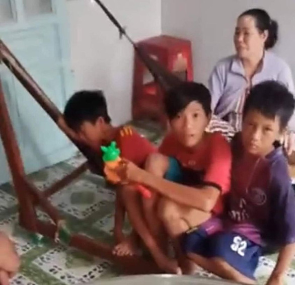 Vietnam boy, friends cycle more than 400km in five days to meet his parents