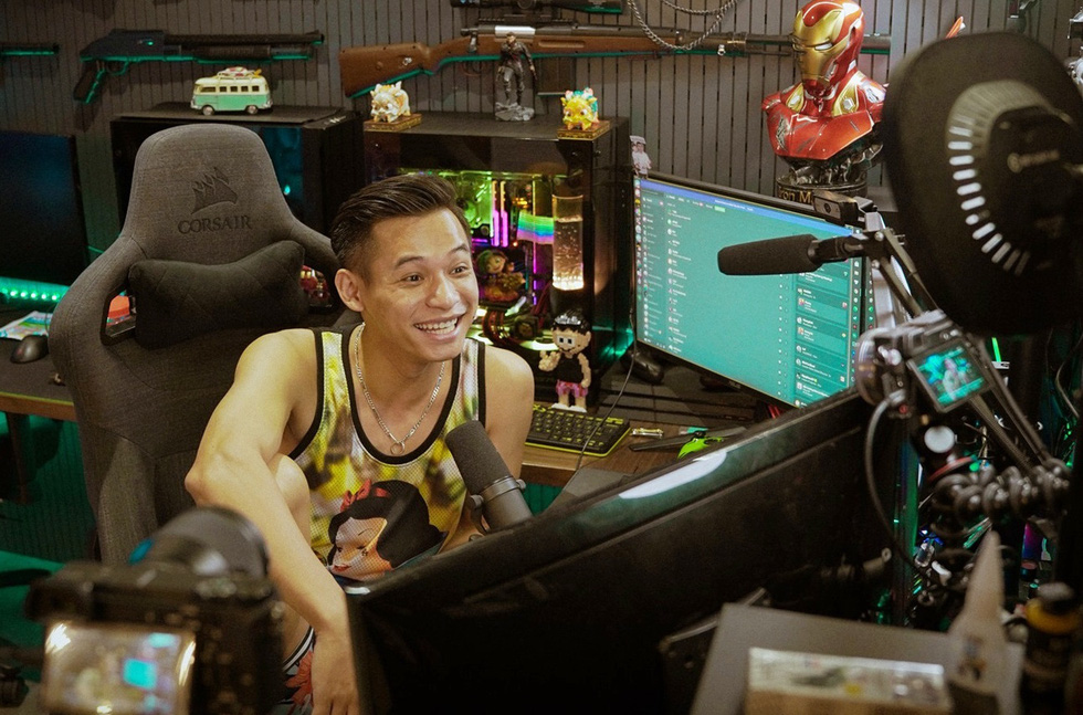 Popular Vietnamese streamer Do Mixi is pictured at his studio.