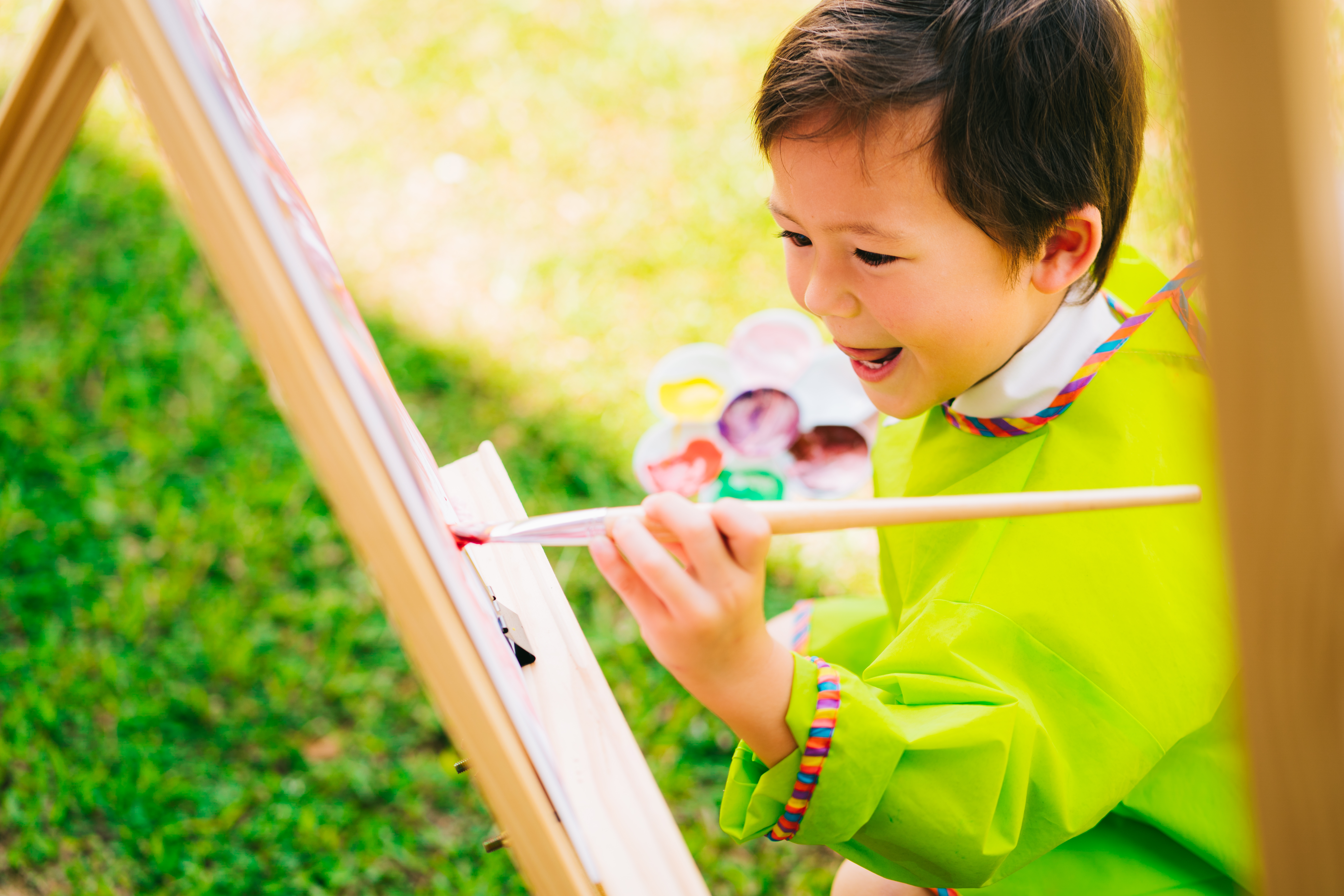Children develop creativity through painting