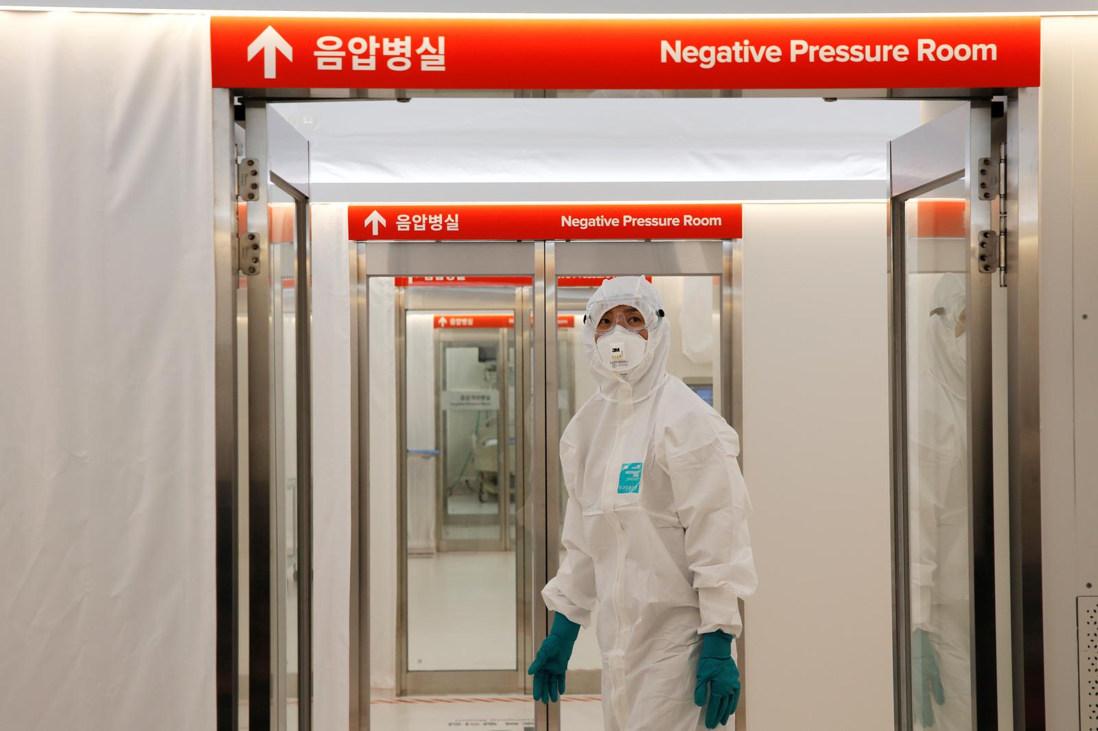 Strike threat by South Korean doctors fans fears of vaccine rollout disruption