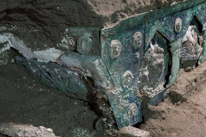 Archaeologists uncover ancient ceremonial carriage near Pompeii