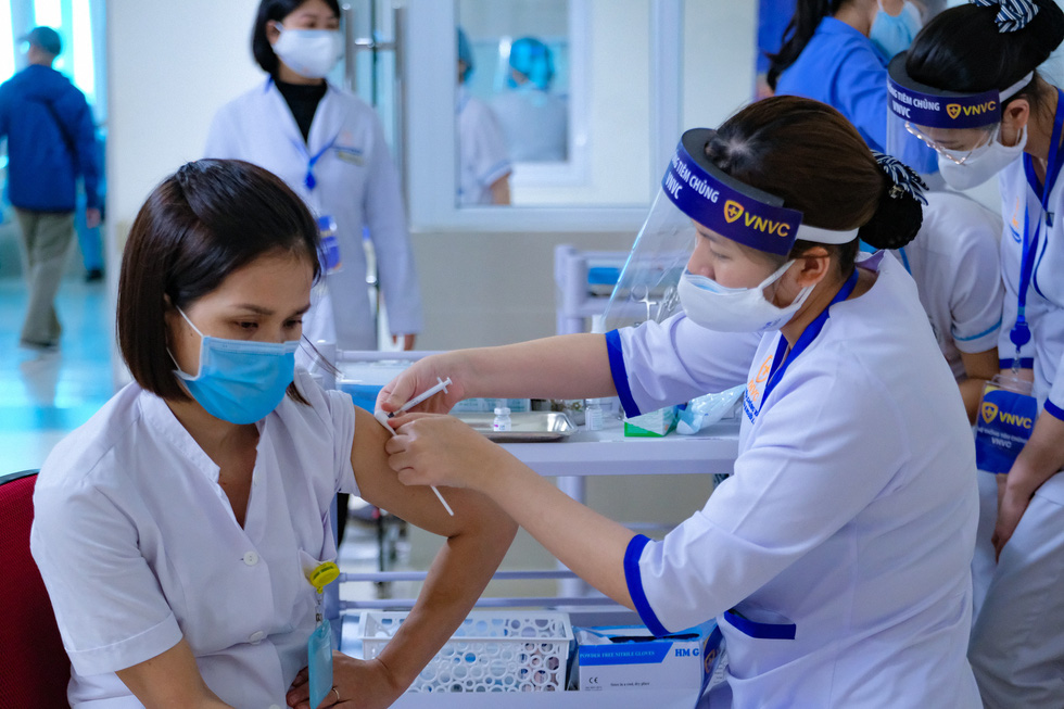 Vietnam to receive another 1.3 million COVID-19 vaccine doses this month