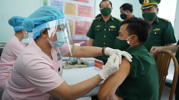 Vietnam’s Ministry of Health announces priority groups for free COVID-19 vaccination