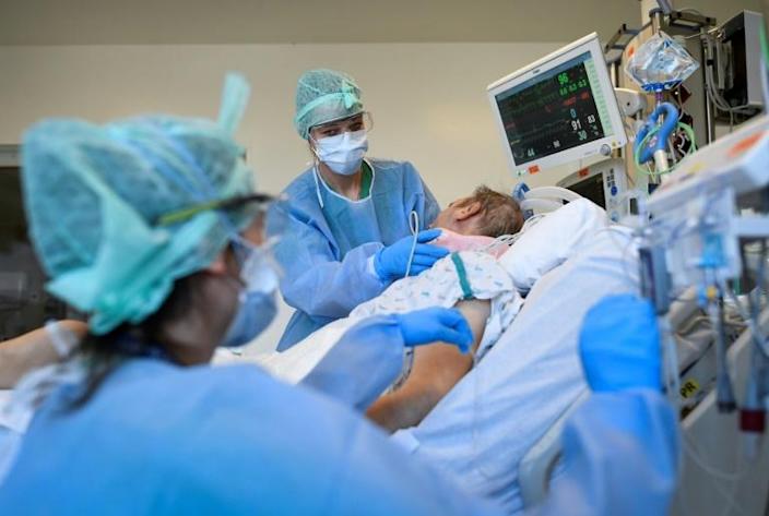 Middle-aged Belgians replace elderly in intensive care
