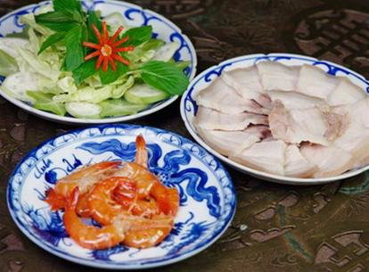The Vietnamese diet contains much more meat than the recommended rate. Photo: Tuoi Tre