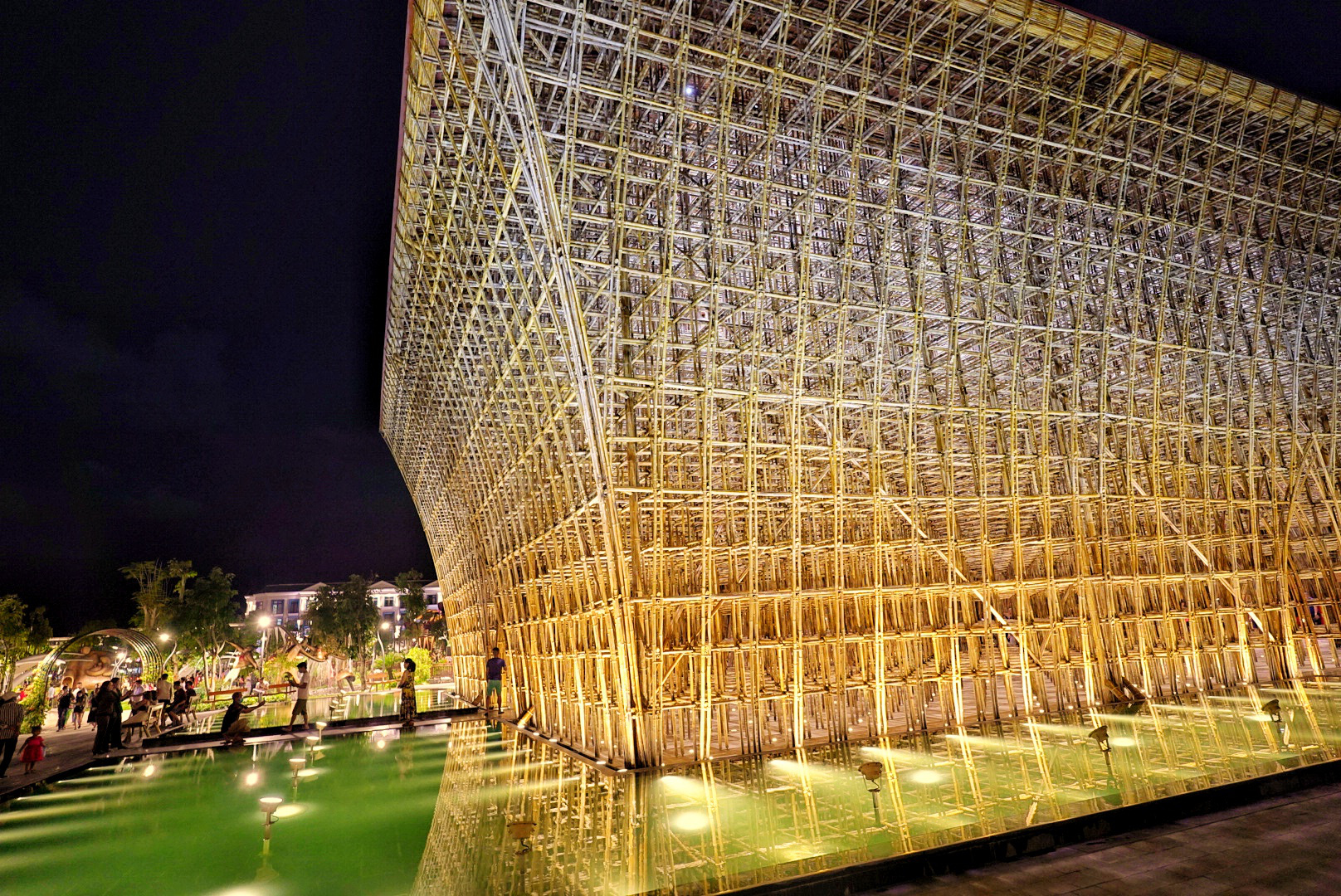 Bamboo Legend – Vietnam’s largest bamboo construction. Photo: Hai Trieu / Tuoi Tre
