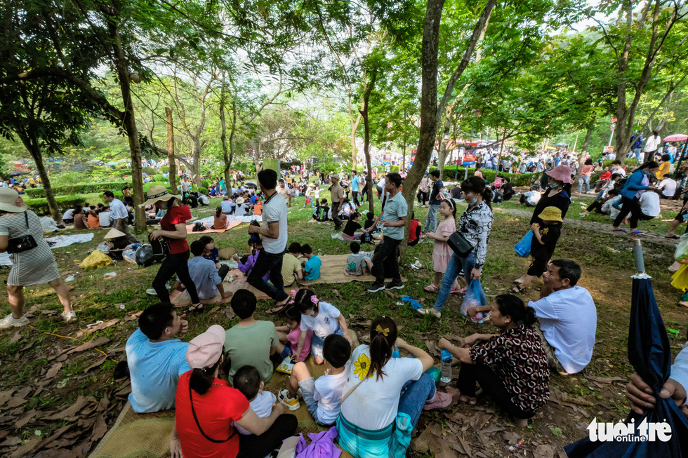Visitors picnic at the Hung King Temple relic site in Phu Tho Province, Vietnam, April 21, 2021. Photo: Nam Tran / Tuoi Tre