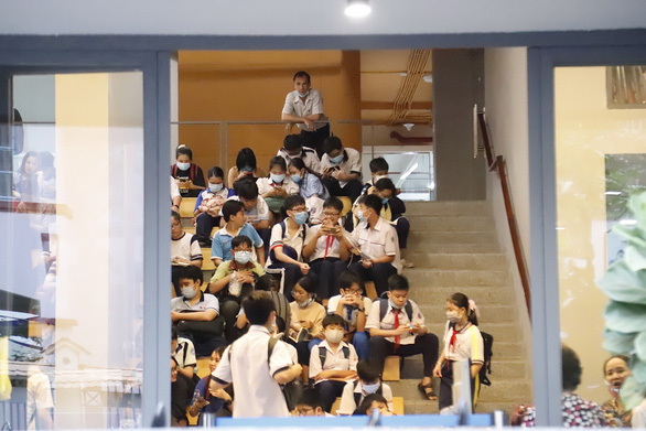 Students wait inside a prep class in a private tutoring center in Ho Chi Minh City in this photo taken on April 22. Photo: N.Hung / Tuoi Tre