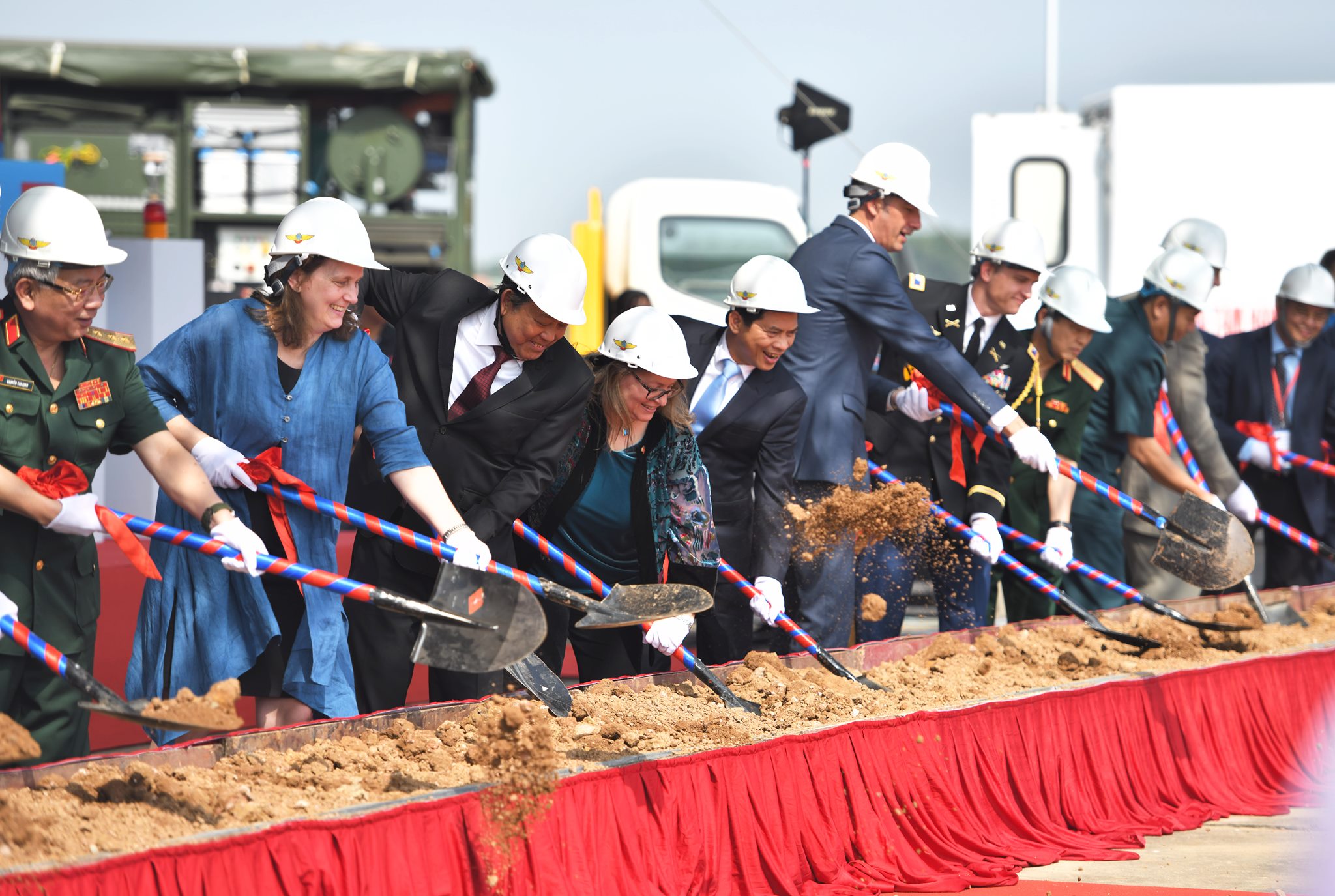 Marie Damour attends the groundbreaking ceremony of the project to clean up the dioxin contamination hosted by the United States Agency for International Development (USAID) and Vietnam’s Ministry of Defense at Bien Hoa airport on December 5, 2019. Photo: U.S. Consulate in Ho Chi Minh City