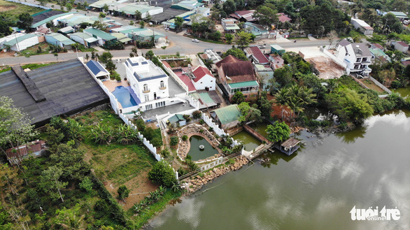 A birds’ eye view of Pham Van Huyen’s mansion on Ly Thuong Kiet Street, Bao Loc City, Lam Dong Province, Vietnam, before it was pulled down for planning breach. Photo: M.V. / Tuoi Tre
