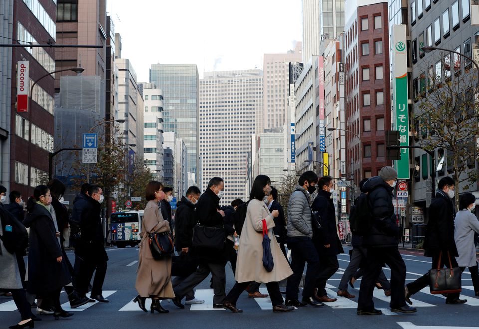 Japan’s economy slumps back into decline as COVID-19 hits spending