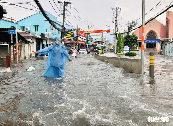Downpours of up to 450 millimeters to lash Vietnam in coming days