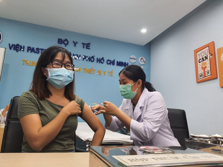 Additional 288,000 COVID-19 vaccine shots arrive in Vietnam