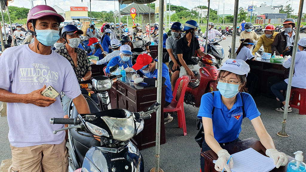 Localities restrict travel from Ho Chi Minh City to curb COVID-19