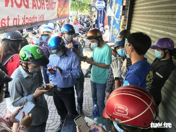 Vietnam to fine smartphone users for failing to install medical declaration apps