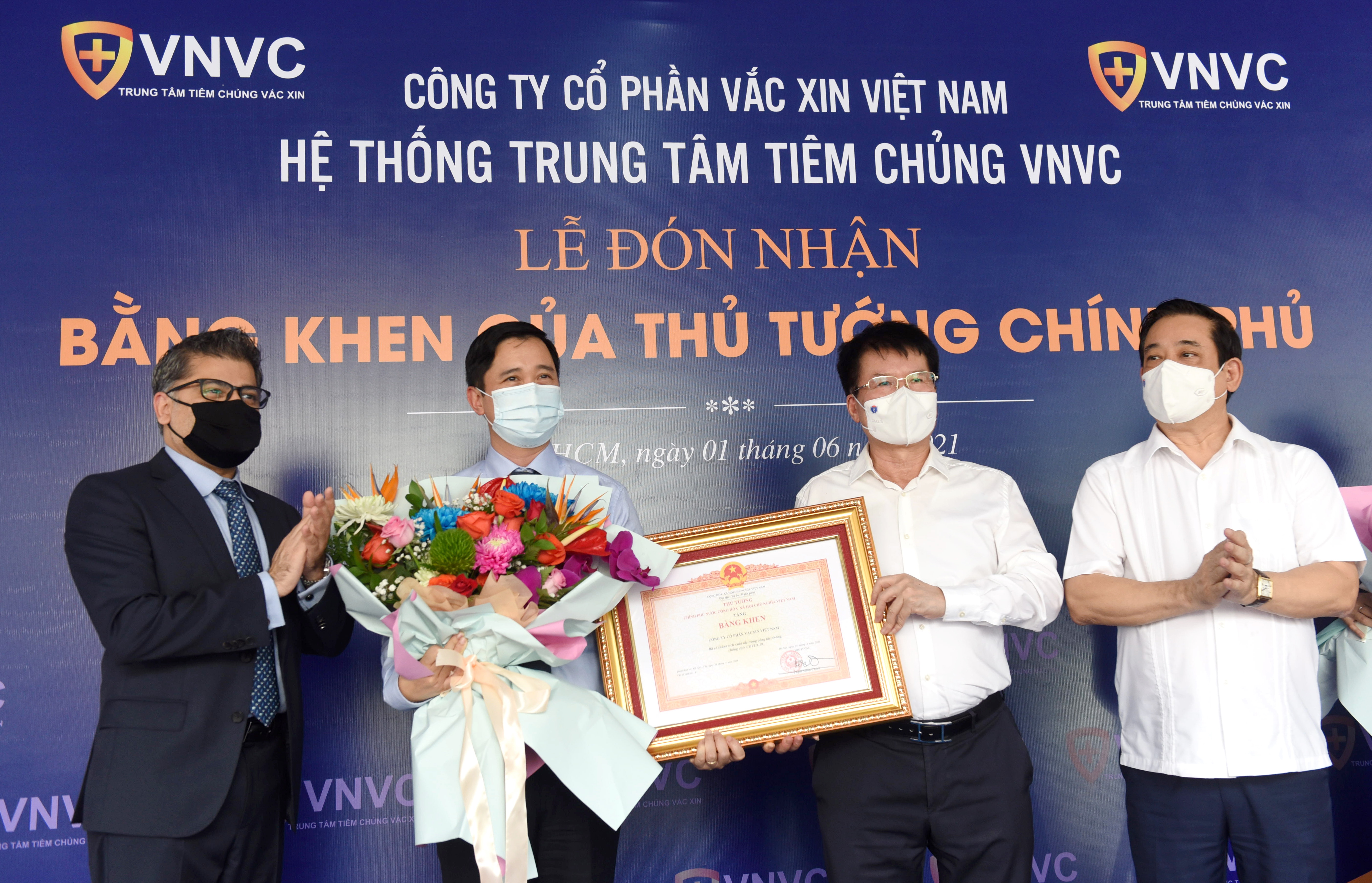 Vietnam vaccine company receives merits for helping fight COVID-19