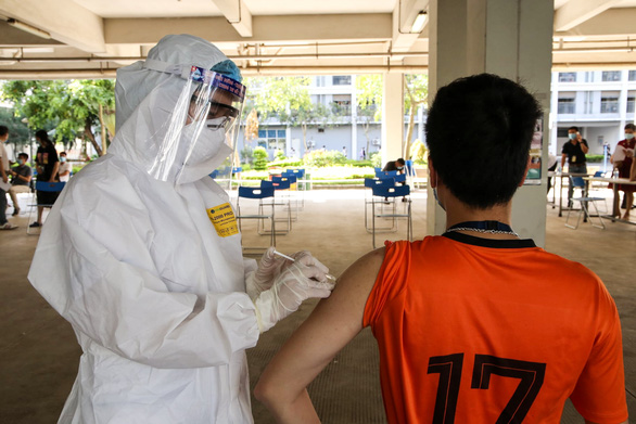 Two deaths in Vietnamese provinces unrelated to COVID-19 vaccination: experts