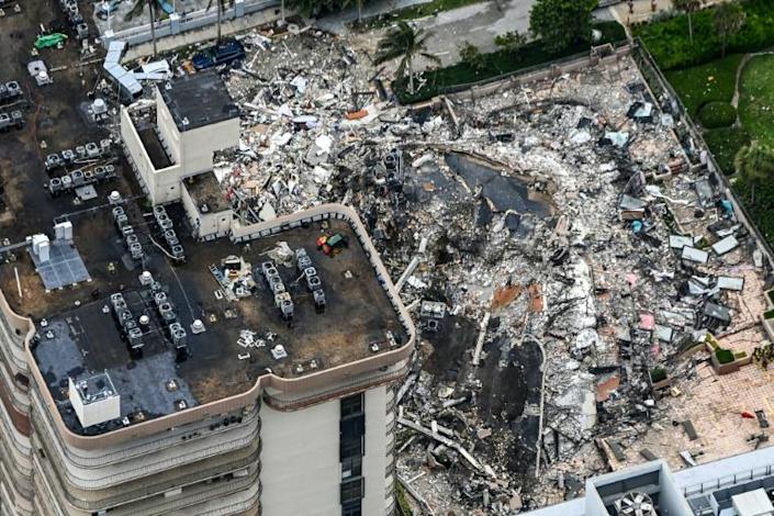 Demands for answers in aftermath of Florida building collapse