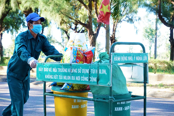 Meet Thuong, a beloved trash picker in Vietnam's Hoi An