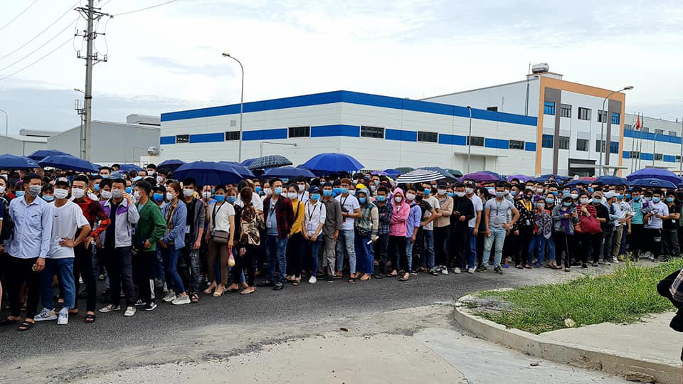 Northern Vietnamese province detects infection among sea of workers testing for COVID-19