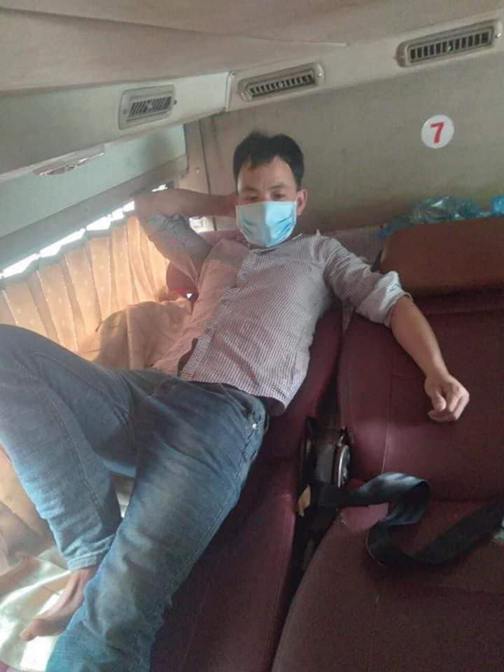 Sung My Qua is caught on a sleeper bus in Tuyen Quang Province after escaping from a COVID-19 hospital in Bac Giang Province, Vietnam, July 4, 2021. Photo: Ha Giang / Tuoi Tre