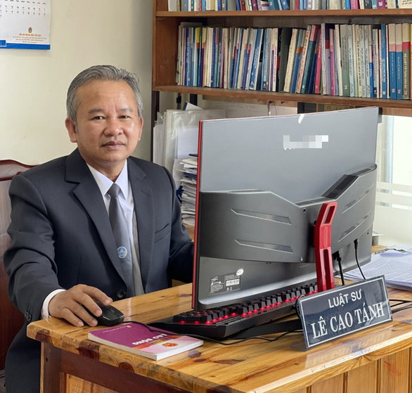 In Vietnam, teacher-turned-lawyer wins decade-long lawsuit against school that sacked him