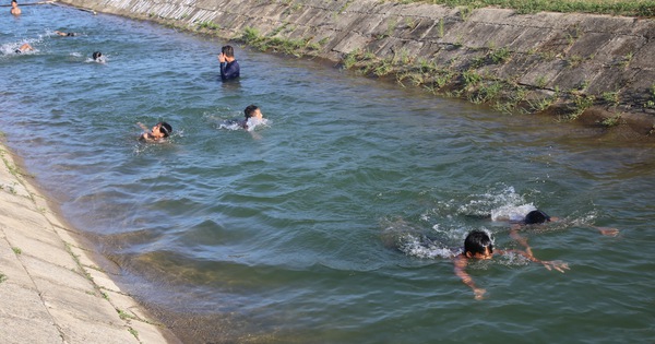One child dead, another missing in drowning accident in central Vietnam
