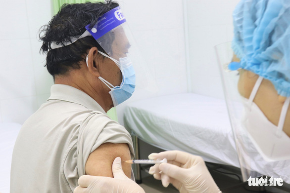 Vietnam’s daily local coronavirus count falls by over 1,300 cases