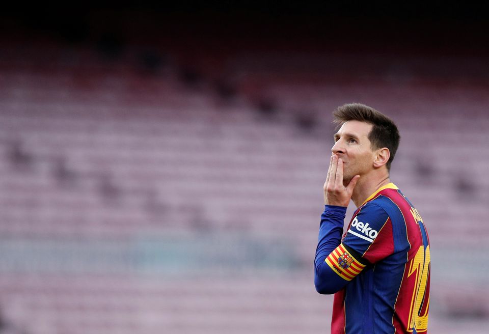 PSG fans race to buy Messi shirts 