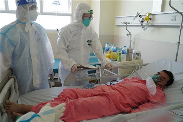 In Vietnam, wife’s call for help on Facebook saves coronavirus-infected husband from critical condition