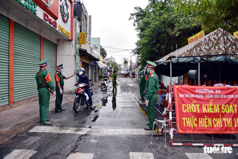 What do Ho Chi Minh City streets look like during COVID-19 stay-home order?