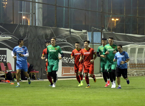 Goalkeeper Dang Van Lam (front, second left) returns to the squad after his two-year absence due to the COVID-19 pandemic. Photo: VFF