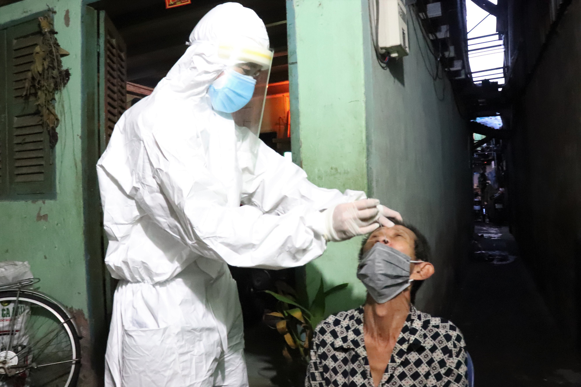Ho Chi Minh City records 100% community-based infection rate in one day