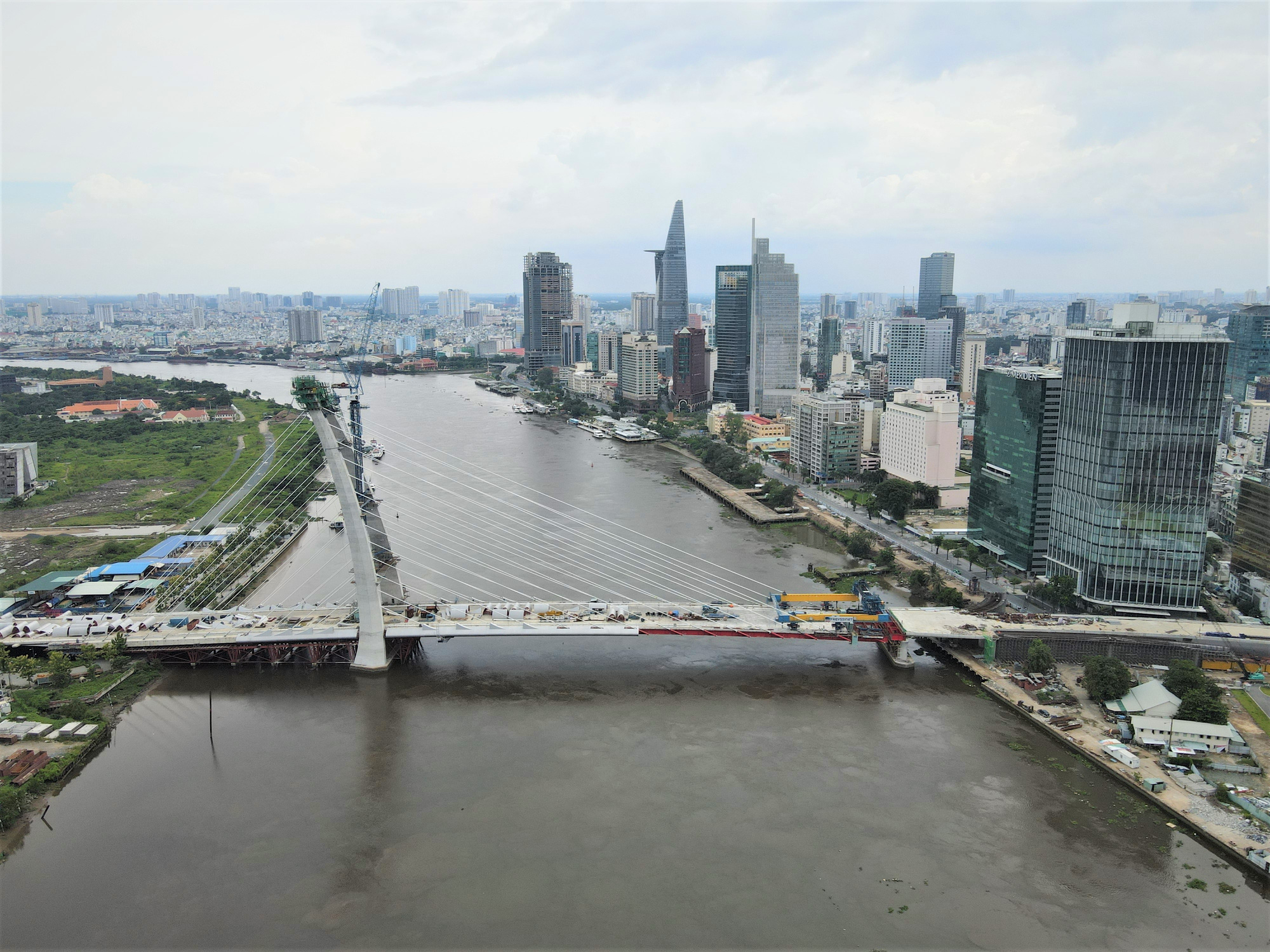 Steel beam installation complete on Saigon River’s newest bridge