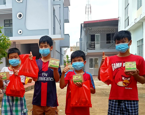 Youth Federation’s mooncakes bring Mid-Autumn Festival to orphans in southern Vietnam