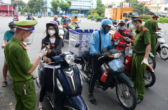 Ho Chi Minh City adopts travel plan amid loosening COVID-19 restrictions