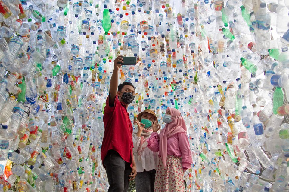 Indonesian museum made from plastic bottles, bags highlights marine crisis