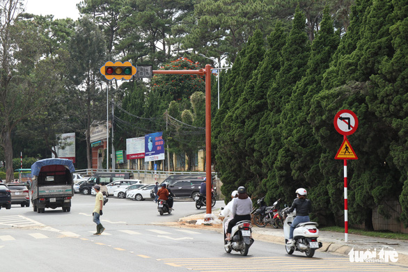 Vietnam’s Da Lat installs first traffic lights