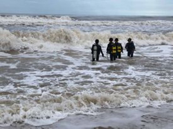Boy missing after swimming at beach with sibling, friend in north-central Vietnam