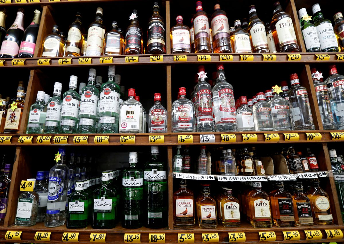Russian authorities say 18 dead in suspected alcohol poisoning in  Yekaterinburg | Tuoi Tre News