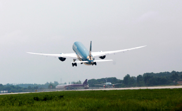 Vietnam mulls stepwise plan to relaunch regular international flights, welcome back foreign tourists