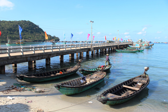 First-ever suspected COVID-19 case reported on Vietnam’s furthest island commune