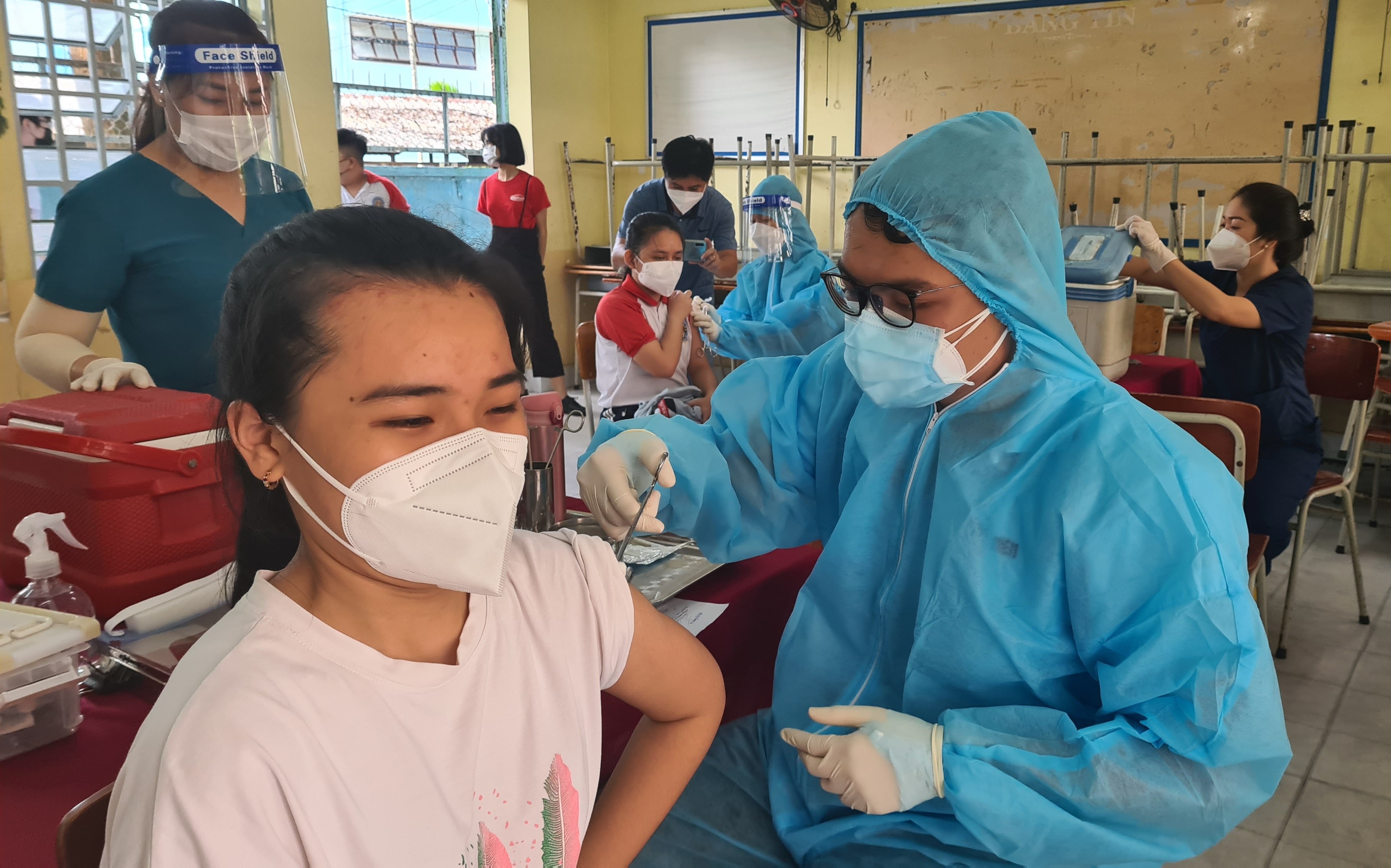 Vietnam’s Binh Duong starts inoculating 180,000 children against COVID-19