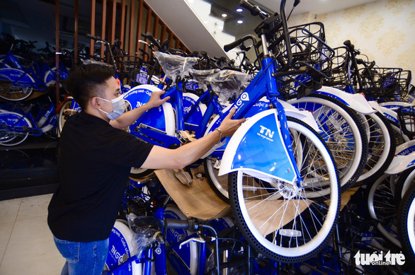 This image shows bicycles to be used for the pilot Mobike project in District 1, Ho Chi Minh City. Photo: Quang Dinh / Tuoi Tre