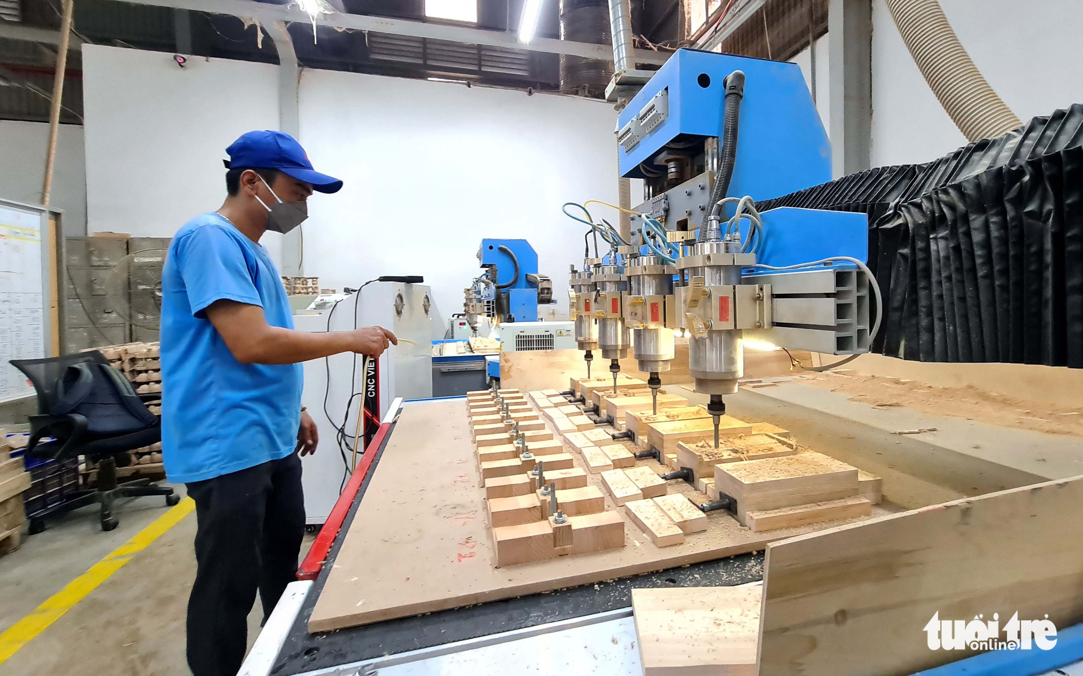 Ho Chi Minh City factories in full swing to finish Christmas production orders
